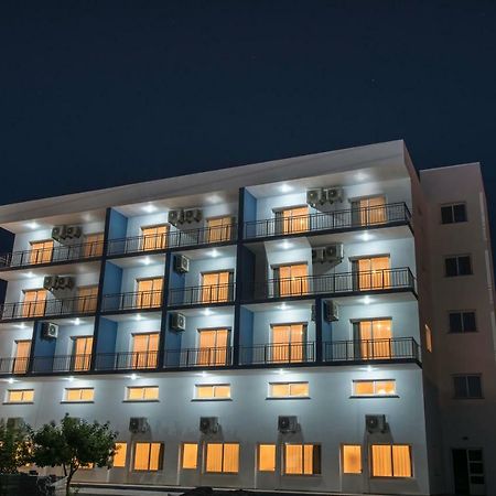 Deniz Airport Suites Нікосія Екстер'єр фото