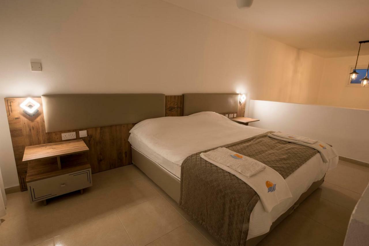 Deniz Airport Suites Нікосія Екстер'єр фото