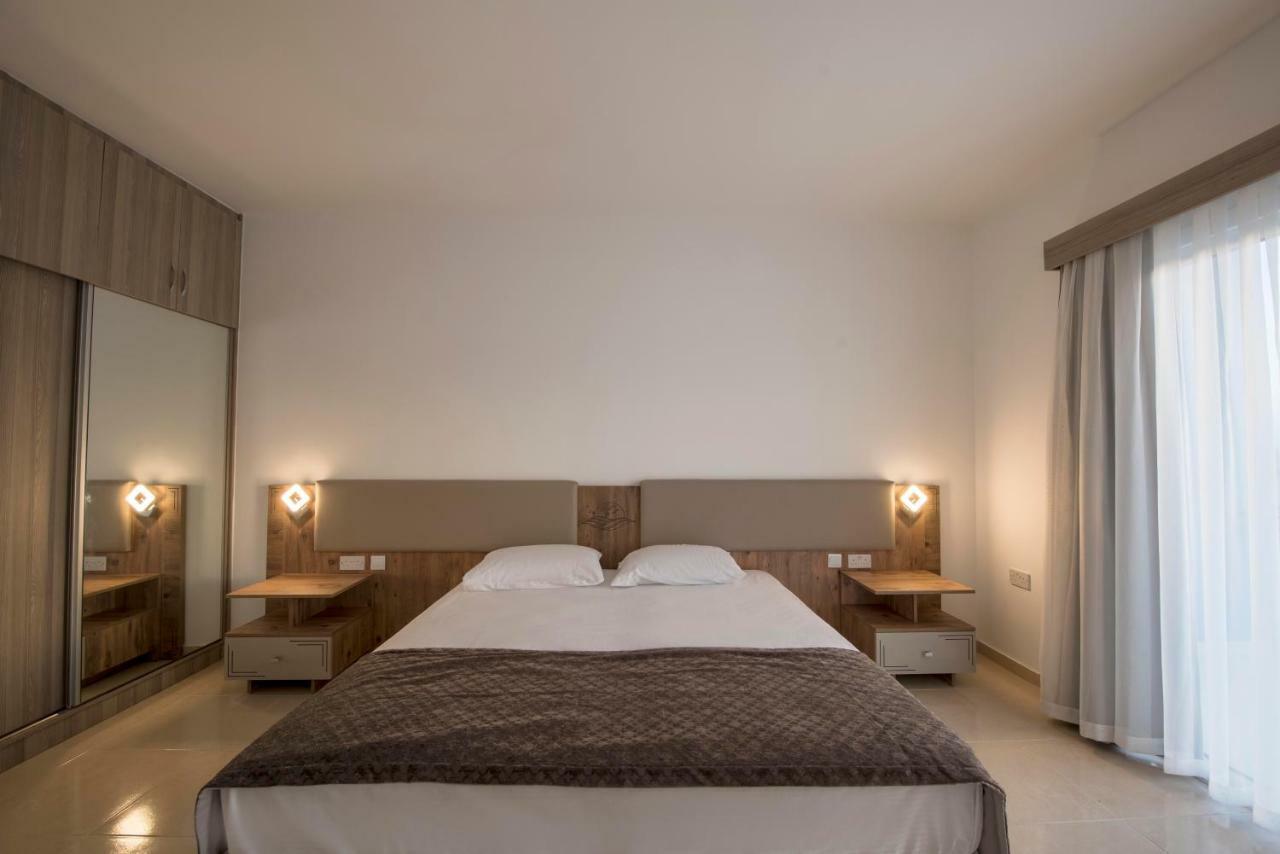 Deniz Airport Suites Нікосія Екстер'єр фото