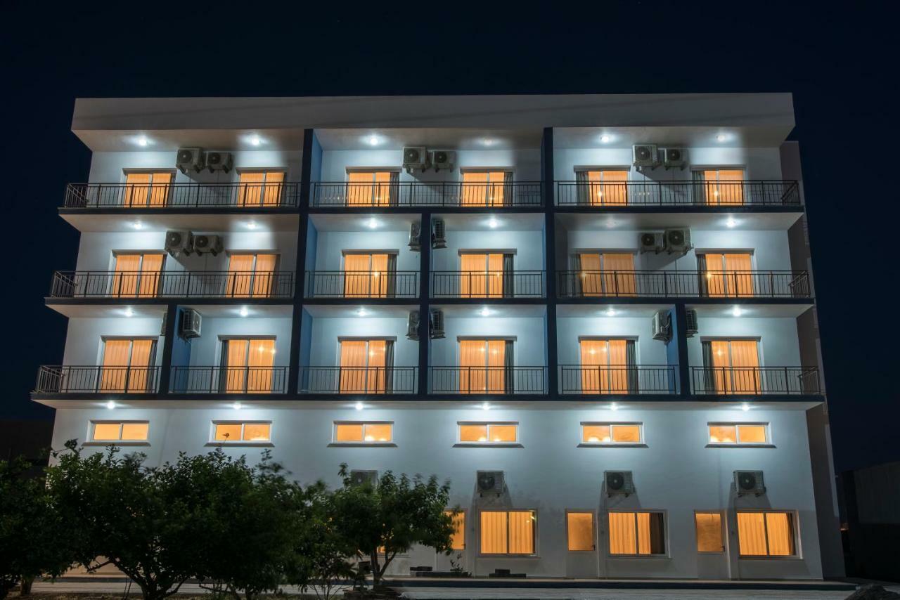 Deniz Airport Suites Нікосія Екстер'єр фото